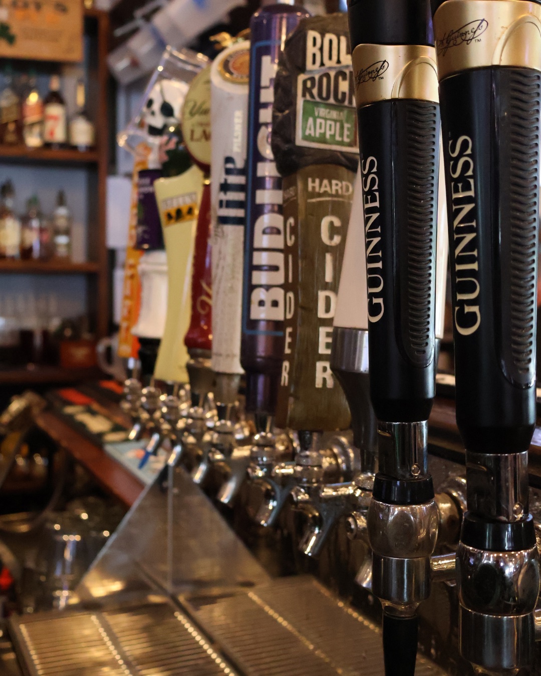 Live event atmosphere at Molloy's Irish Pub